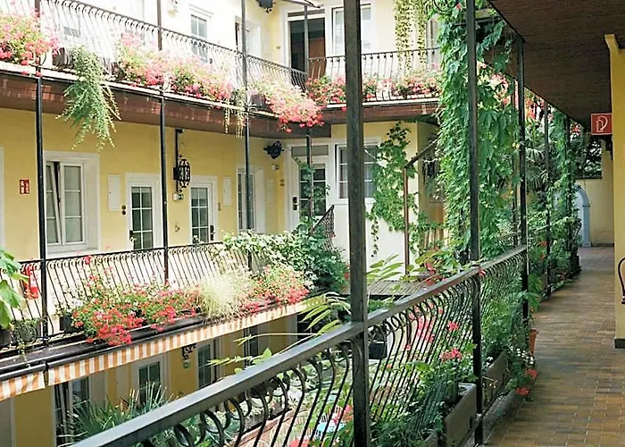Hotel Am Brillantengrund Vienna