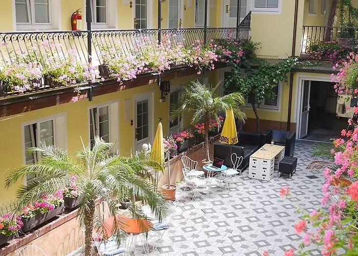 Hotel Am Brillantengrund 3*