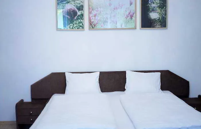 Hotel Am Brillantengrund Vienna