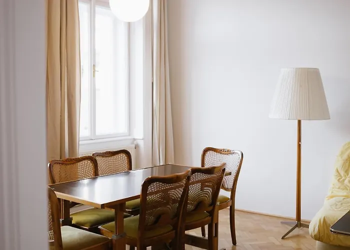 Hotel Am Brillantengrund Vienna